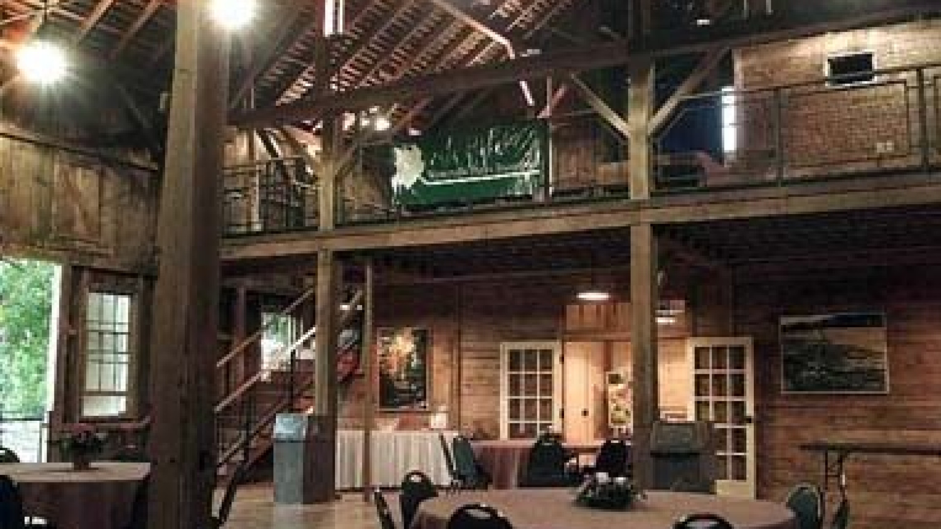 Everal Barn Botanica Columbus Wedding Florist