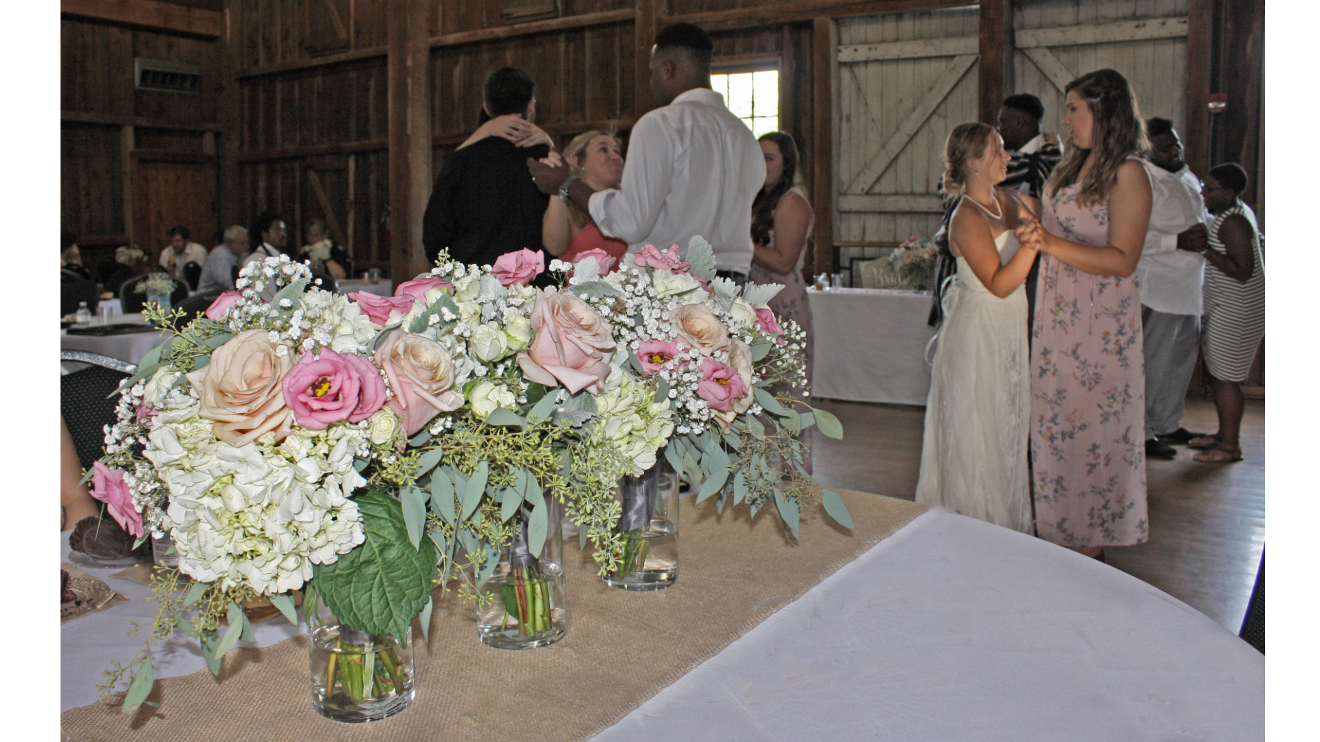 Barn Wedding Botanica Columbus Wedding Florist